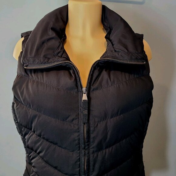 Talbots Down Quilted Puffer Vest Womens Sz Large Full Zip Black Casual Winter - Picture 2 of 7